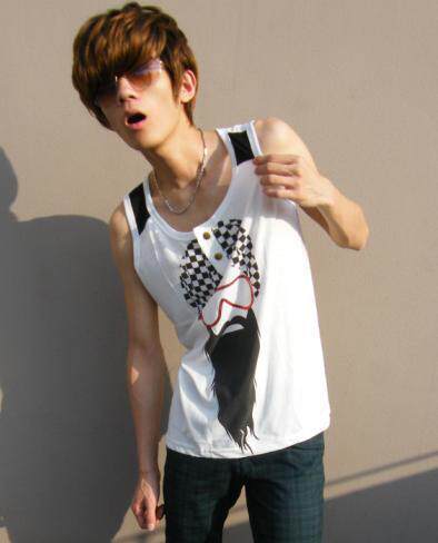 男装<em>棉马甲</em>专柜同步,非常实用帅气<em>棉背心</em>,冲3