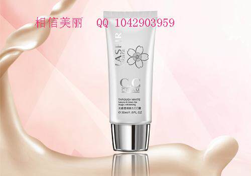 莱诗菲儿 樱花8倍光感透明持久CC霜  特价包邮