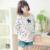 Golden Delicious two package fast fall and winter trend models red and blue hearts raglan sleeve pockets of white zipper hooded sweater 6348