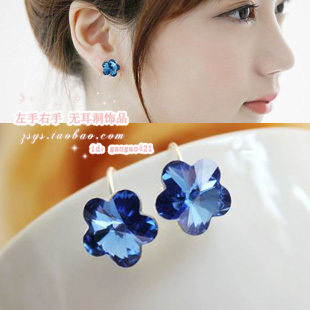 蓝色浅咖色白色水晶梅花u夹U型夹无耳洞完全无痛夹式耳钉 36包邮在类目 饰品/流行首饰/时尚饰品新, 耳饰, 耳夹中 - 来自Buy2taobao.com提供专业的淘宝代购服务