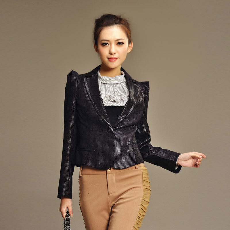 白领品牌折扣<span class=H>女</span>装 2012春 耸肩泡泡袖一粒扣蝴蝶结后背小西装<span class=H>外套</span>