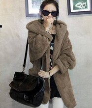 2011新款宽松保暖毛绒女装秋冬棉服外套823