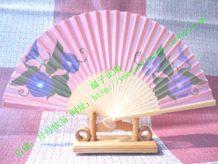 求能在扇子上用广告颜料画画的人,价钱好说,只