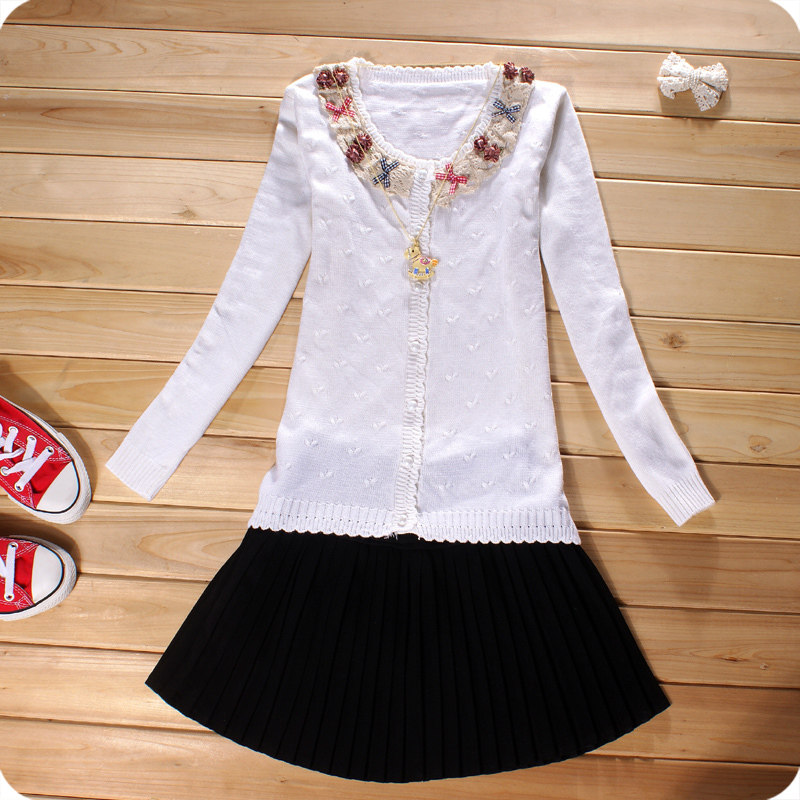 女长袖<em>毛衣</em>圆领<em>开衫</em>珠宝扣百搭淑女坊针织衫韩