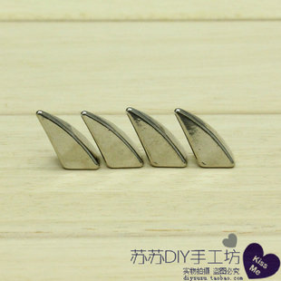  DIY铆钉配件牛角柳钉鲨鱼铆钉服饰配件朋克子弹头钉