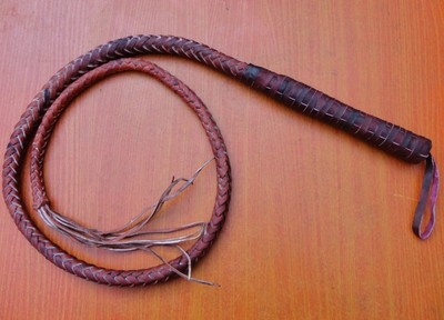(西部马鞭)特价红色一米八两米马鞭健身鞭防身鞭武术鞭(皮柄)
