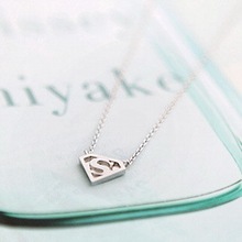 ������ֱ�͡�Superman necklaceС����S�������� ��\��