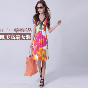 挚爱色彩控 修身显瘦 V领高腰连衣裙子 女装 2011新款 夏装 正品