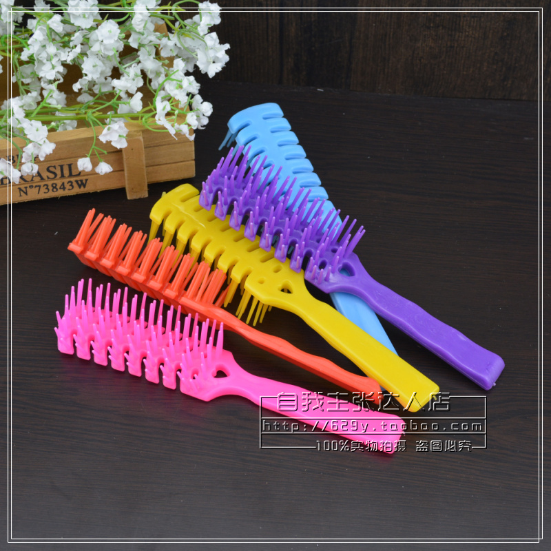 Four crown shop!Ribs comb high-grade Plastic comb Multicolor random Century Manpower A combin the Family/Personal Cleaning Tools , Personal care cleaning appliances , Comb/Portable with a mirror , Comb/Makeup comb/Massage comb category - from Buy2taobao.com to provide professional Taobao agent buy service