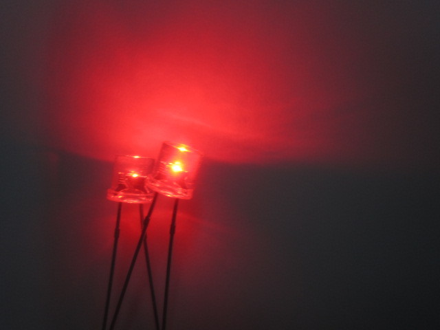 5mm 白色发红光 发光二级管LED 草帽头在类目 3C数码配件, 电子元器件市场, LED, 其他LED器件中 - 来自Buy2taobao.com提供专业的淘宝代购服务