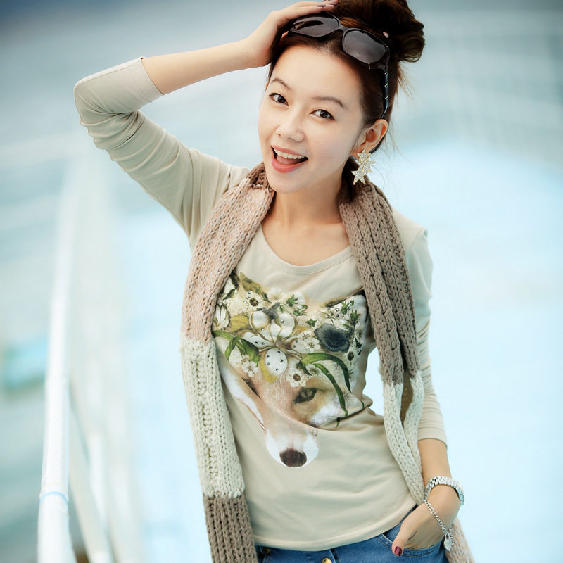 韩版羊羔绒<em>中长款</em>加厚连帽修身女<em>毛线开衫</em>外套