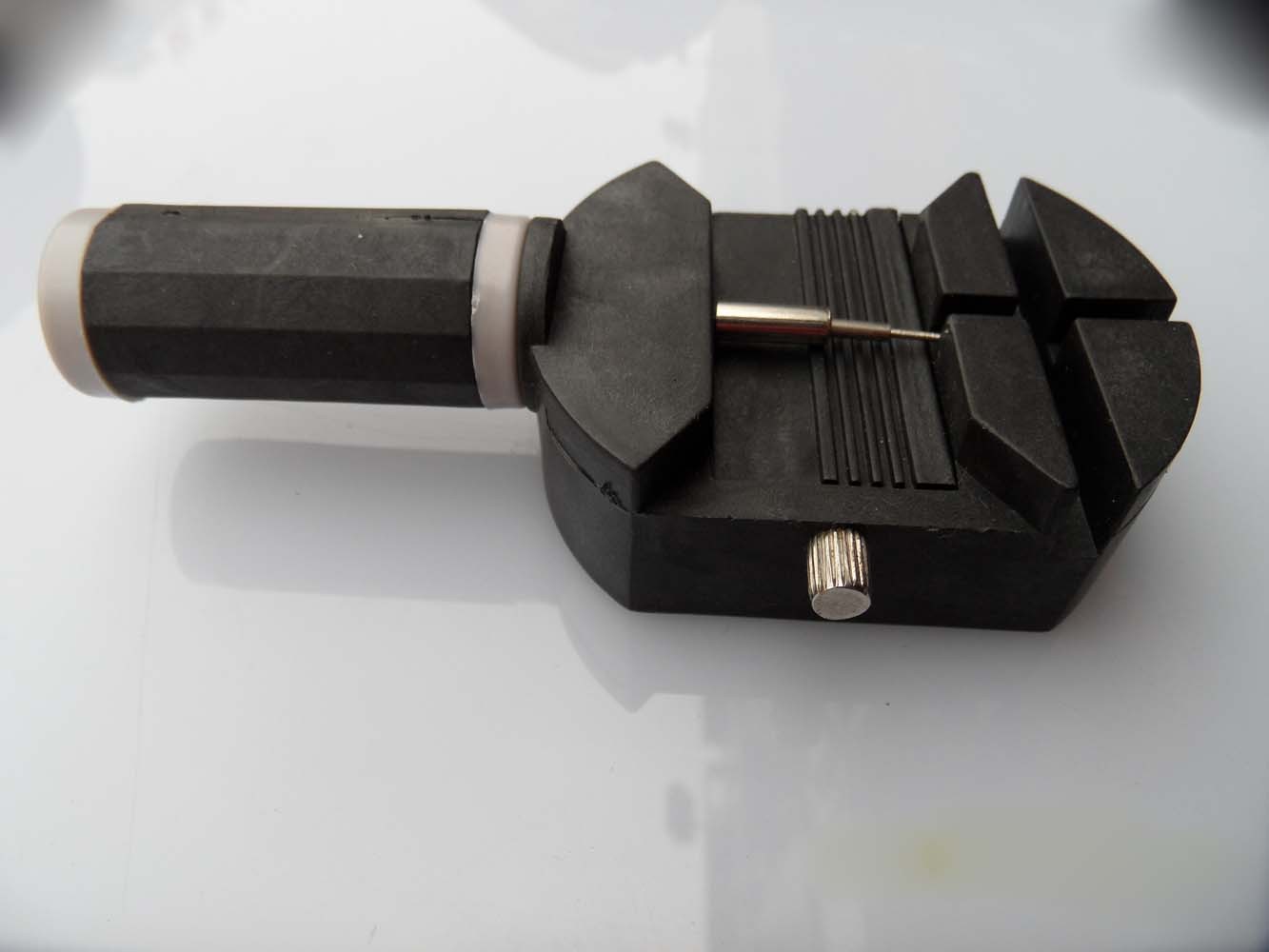 手表金屬表帶調節器 調表器 表帶工具 手表工具 卸表帶器 表帶器在類目 五金/工具, 刃具, 絲錐, 手用絲錐中 - 來自Buy2taobao.com提供專業的淘寶代購服務