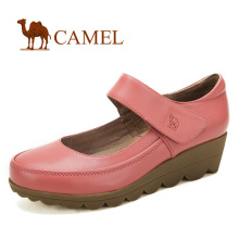 camel 骆驼真皮女鞋 简洁光亮 时尚休闲女鞋 2012春款 81153600