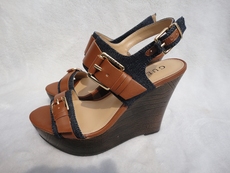 Босоножки guess2014 летом новый клин каблуке