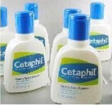 BB3  Cetaphil丝塔芙舒特肤洗面奶118ml--敏感混合/油性皮肤