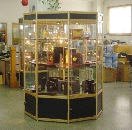中岛展示柜 八角展示架 精品陈列柜 展柜在类目 商业/办公家具, 货架/展柜, 精品展柜/陈列柜中 - 来自Buy2taobao.com提供专业的淘宝代购服务