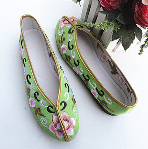 direct deal:Old Beijing Embroidered shoes Silk surface Flat cloth shoes Green shoes 34-40 codein the Women's Shoes, Low shoes category - from Buy2taobao.com to provide professional Taobao agent buy service