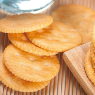  韩国进口零食 乐天杰克咸味饼干 金泰熙代言 营养蔬菜饼干