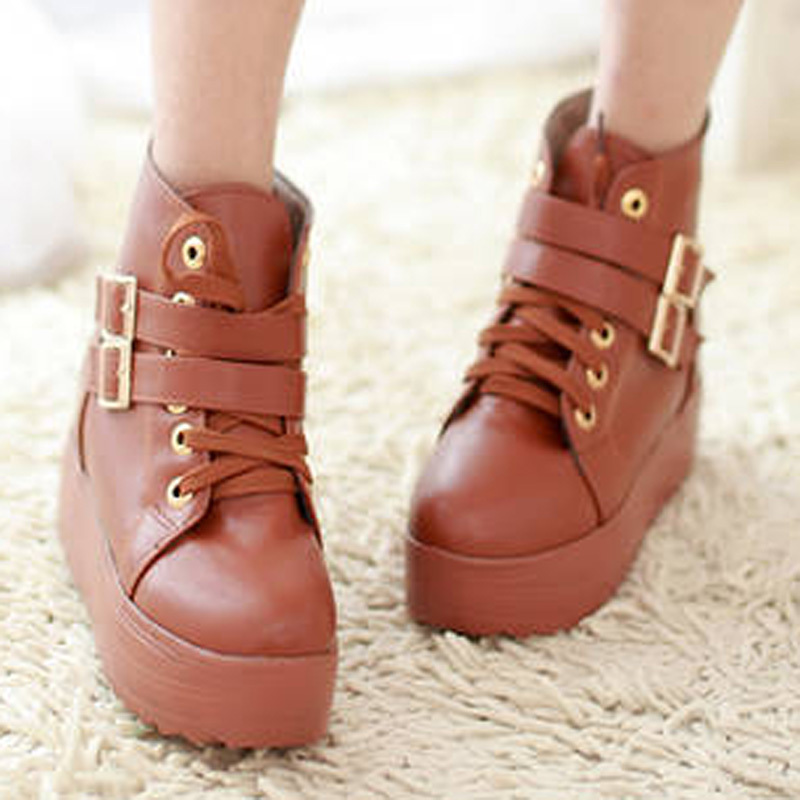 甜美短靴内增高...