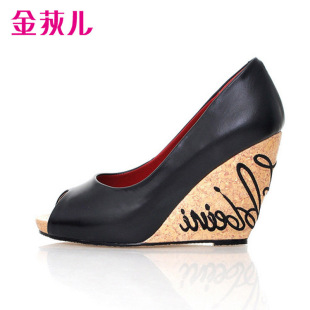 裸色鱼嘴坡跟鞋 防水台高跟鞋 欧美牛皮凉鞋 真