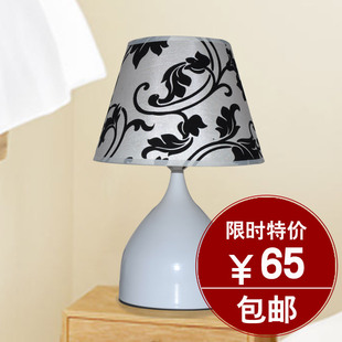 [Agile] modern minimalist lamp bedside lamp fashion creative learning eye lamp MY0005
