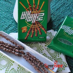  韩国进口食品 零食 乐天杏仁巧克力棒32g 绿棒 超好吃~