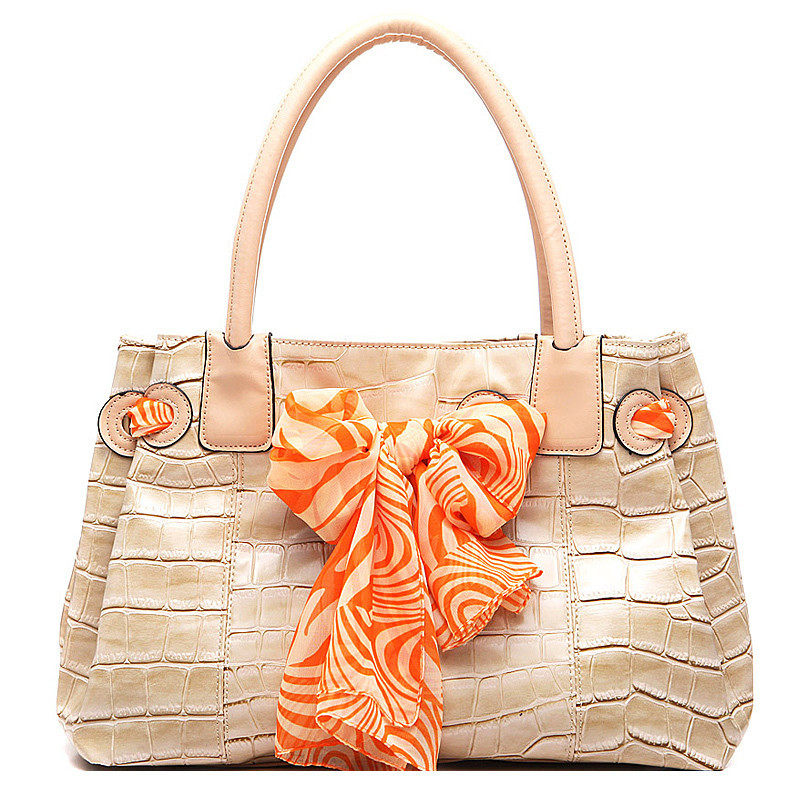 急求购 是<em>送给好姐妹</em>的<em>生日礼物</em> 拜托大家帮忙