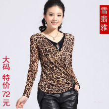 天猫新风尚雪翡雅2012春新款大码女装韩版小衫女针织衫豹纹<span class=H>打底</span>衫