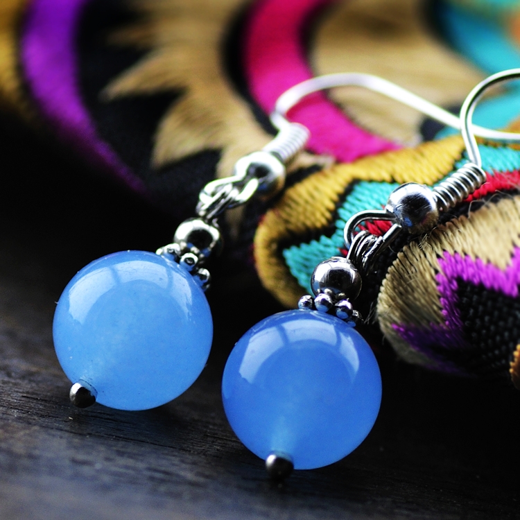 海蓝玉髓耳环饰品...