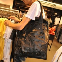 包包2012韩版新款潮包铆钉个性大容量男女包朋克风单肩大包