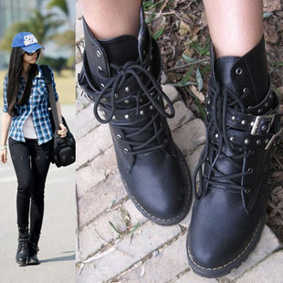  潮韩版平底平跟高帮铆钉骑士靴马丁靴短靴女靴子女鞋子机车靴单靴