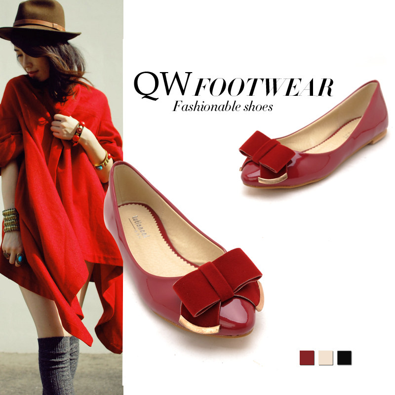 Metal decorative bow patent leather flat shoes