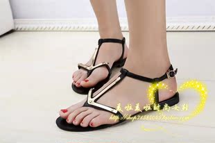 我脚板较宽 整体上看起来宽大 什么类型的鞋子