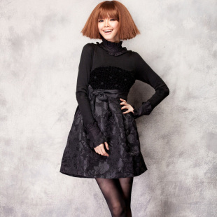  AZIYUR子域 秋冬新款 荷叶边立领系带植绒提花长袖连衣裙D1480