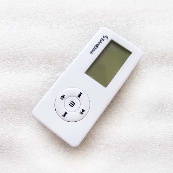 尚伊 M-100 4G MP3 超薄机身 10小时 韩国纯白显示屏 正品行货