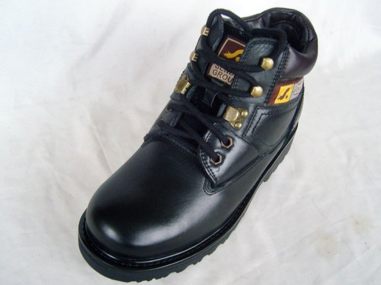 SENDA森达男棉鞋系带款式。小牛皮,军用棉皮