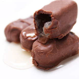  秋林酒芯糖 巧克力酒心糖休闲零食品礼袋混合装400g酒糖 糖果好吃