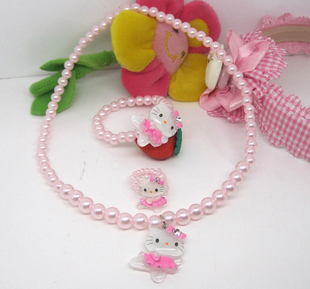  HELLO KITTY 卡通项链儿童珍珠项链 戒指手链项链三件套 跳舞钻