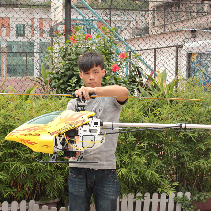 赛亚26CC遥控飞机 汽油直升飞机 汽油动力 航