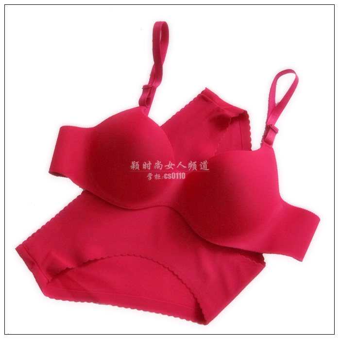 专柜断<em>码</em>正品古今06512全杯<em>文胸</em>背带可交叉-