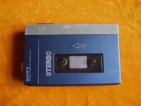 镇店之宝 世界首台磁带随身听 索尼TPS-L2磁带
