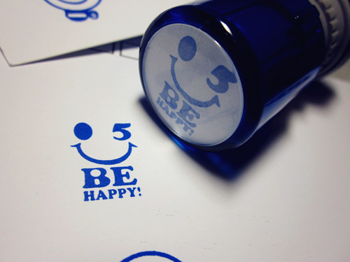 【滿55包郵】迷妹之家 五月天 周邊 BE HAPPY 圖案 自制 印章 A款在類目 個性定製/設計服務/DIY, 辦公/文具定製, 其他趣味定製中 - 來自Buy2taobao.com提供專業的淘寶代購服務