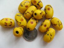 皇冠宝琉阁&黄色四棱凤眼琉璃珠子 长2cm