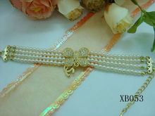Chanel perlas grandes borlas de oro incienso pequeños refinado y pulsera de plata de tres diamantes
