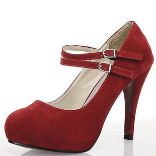 绒面11厘米酒红色双搭扣高跟鞋大码女鞋婚鞋