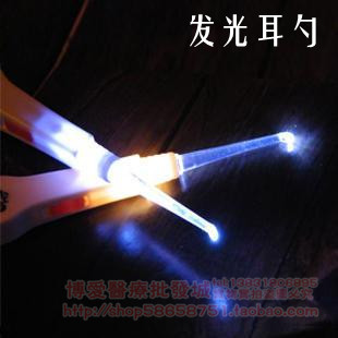 特价超实用 带LED电灯 发光耳勺 掏耳朵 耳扒 儿童使用清洁耳朵在类目 尿片/洗护/喂哺/推车床, 理发器/指甲钳/体温计等日常护理小用品, 宝宝耳勺/发光耳勺中 - 来自Buy2taobao.com提供专业的淘宝代购服务