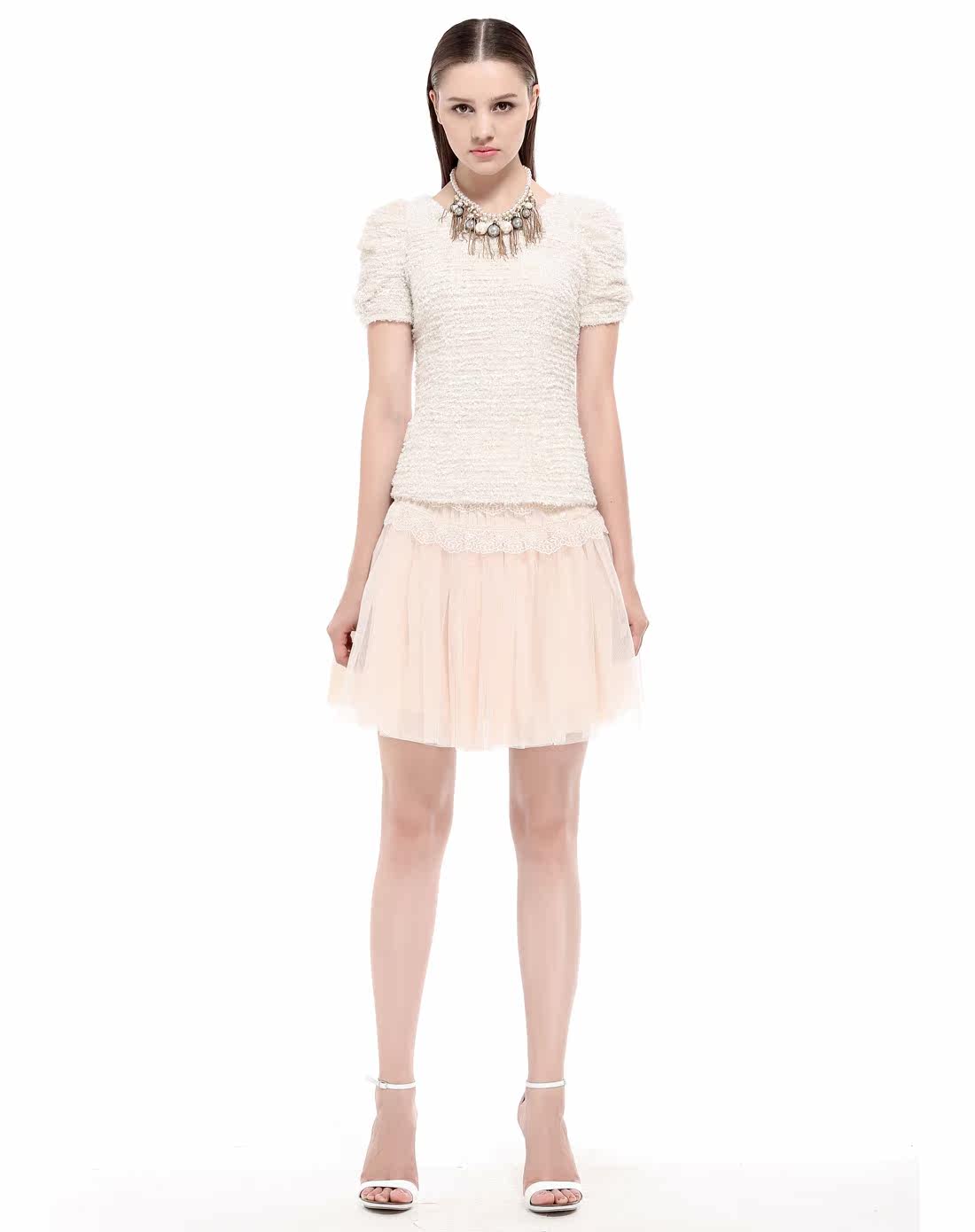 奶<em>白色开衫针织衫</em> : 奶<em>白色开衫针织衫</em>图片及搭