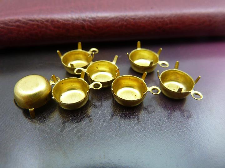 20个2元 8mm原色铜托(毛胚色) C5615 爱斌在类目 3C数码配件, 手机配件, 手机饰品, 手机挂件/手机链中 - 来自Buy2taobao.com提供专业的淘宝代购服务