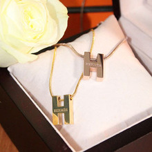 Europeos y americanos populares Hermes Hermes letra H H colgante en forma de pequeño collar letra h Collar