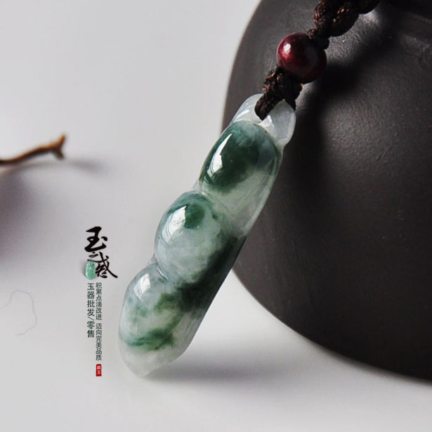 天然翡翠四季豆玉吊坠玉平安豆玉坠a货小吊坠男女款玉项链 玉之惑在类目 珠宝/钻石/翡翠/黄金, 翡翠(新), 颈饰中 - 来自Buy2taobao.com提供专业的淘宝代购服务